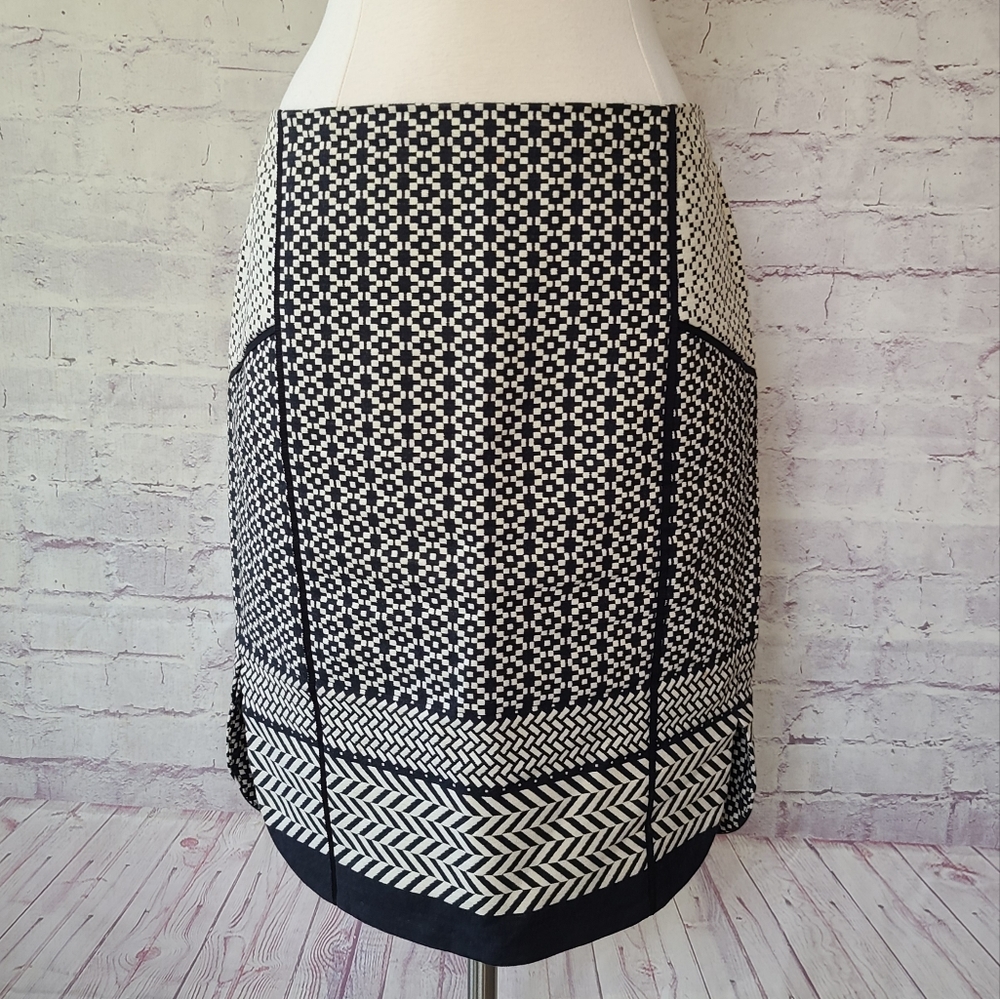 J. Crew Cream & White Quilt Look Paneled Pencil Skirt Size 10